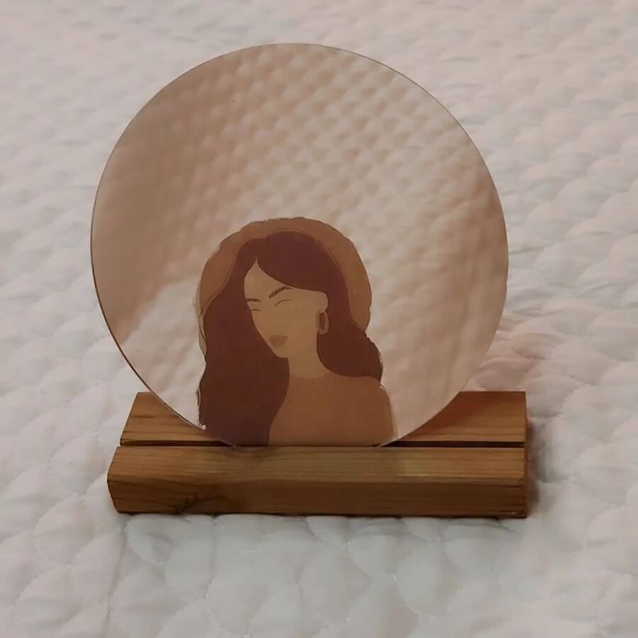 آینه گرد طرح دختر 