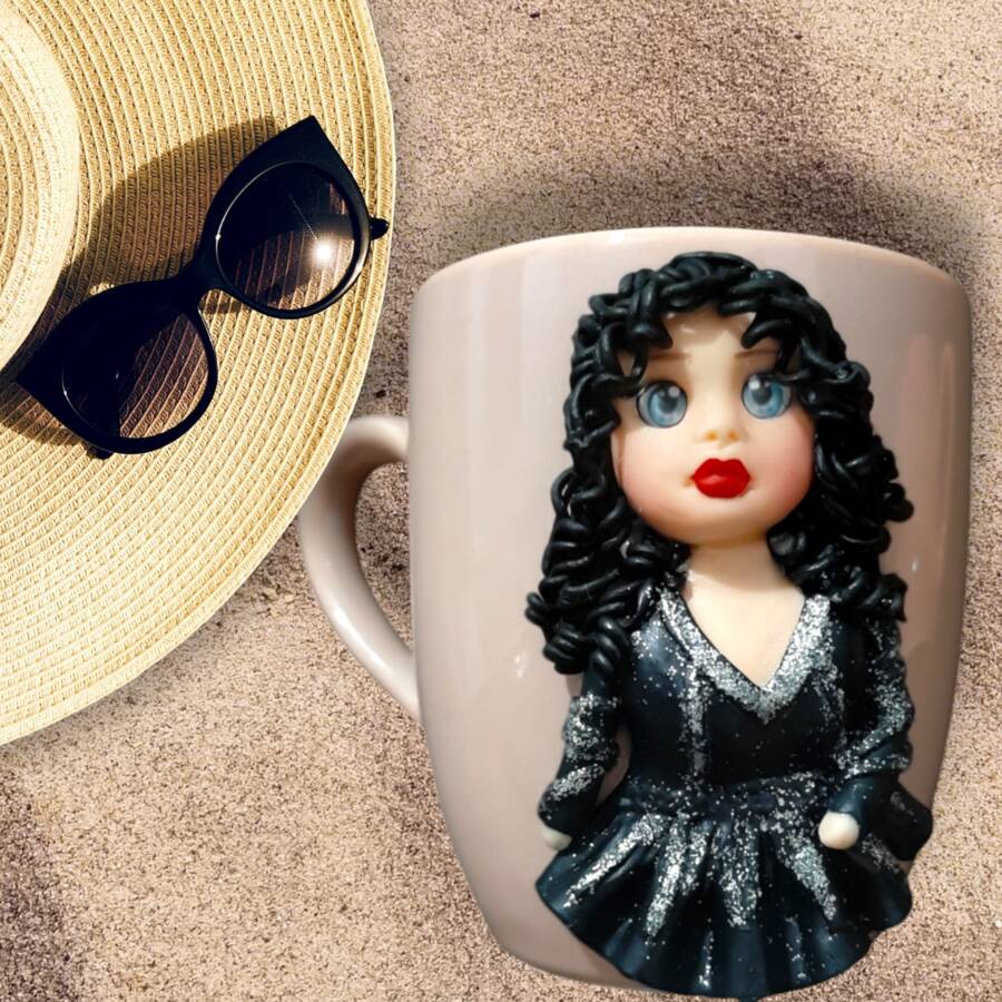 دختر چشم آبی 