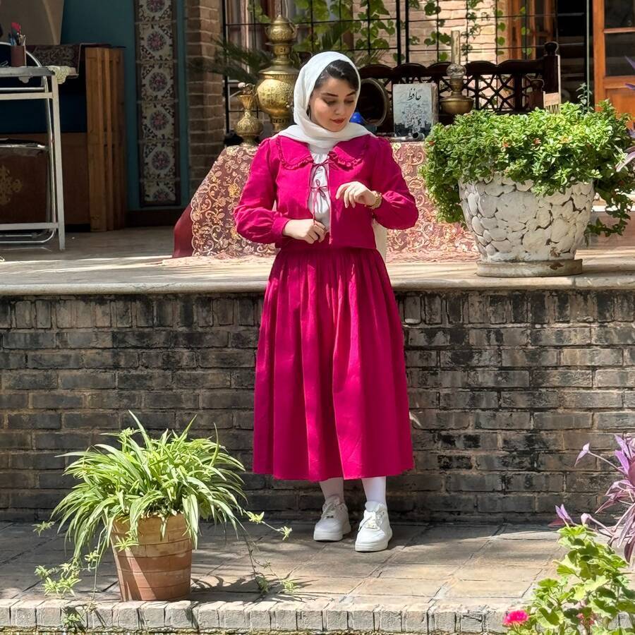 کراپ کتی و دامن سرخ رو💕