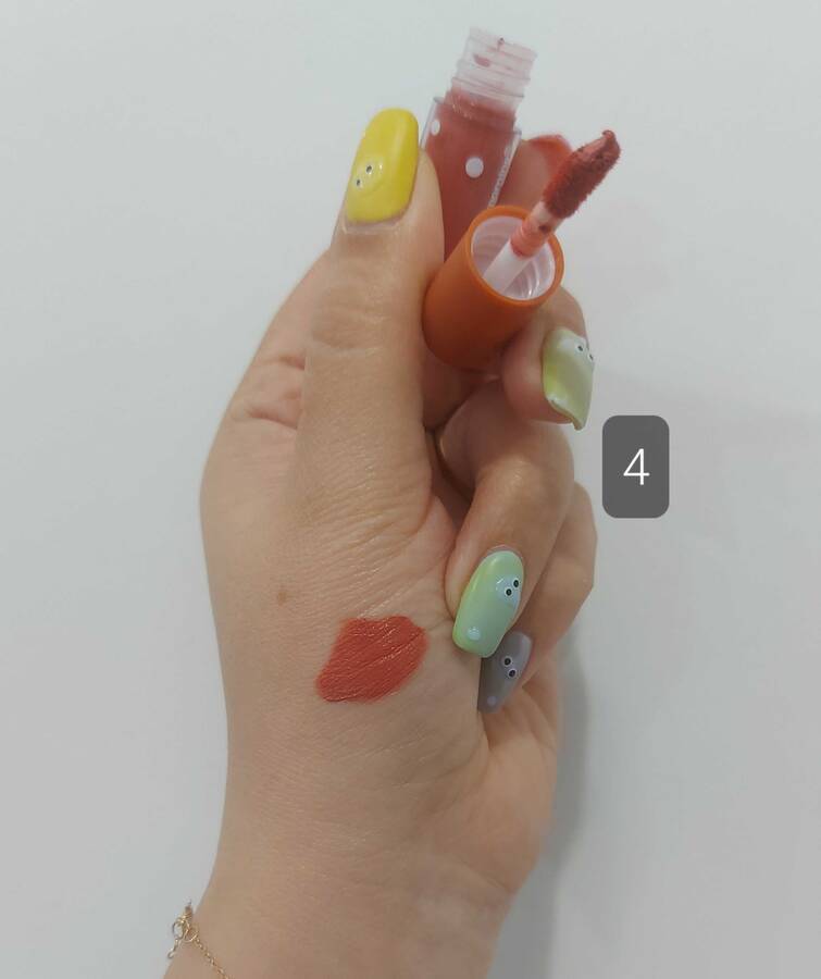  رژ لب مت ولوت