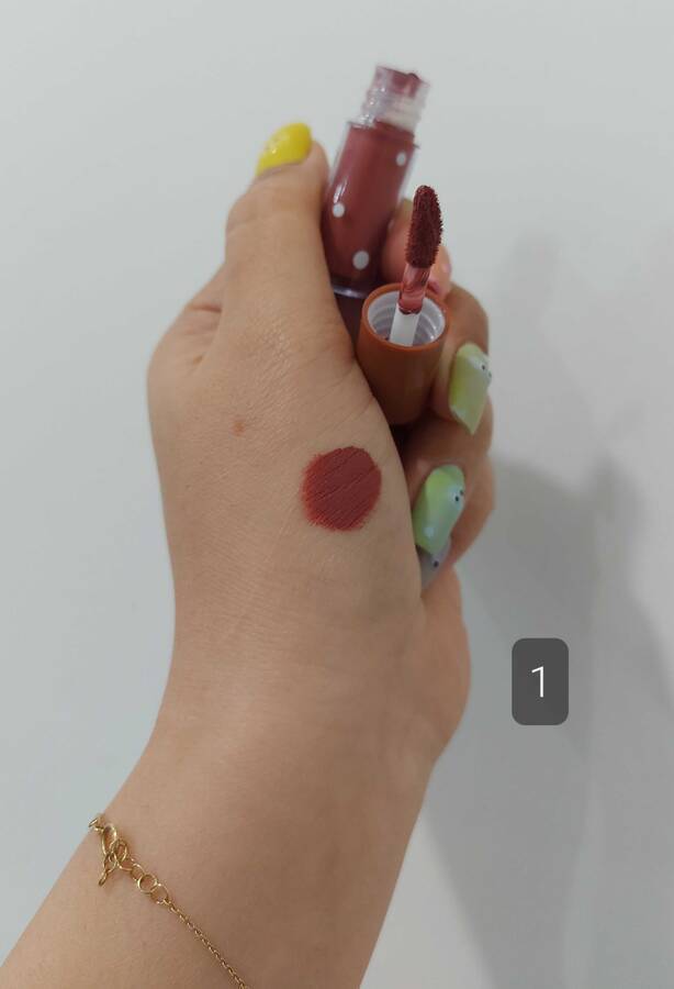  رژ لب مت ولوت