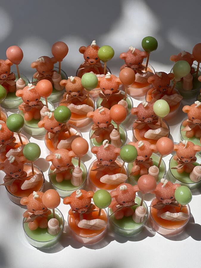 گیفت تدی نشسته