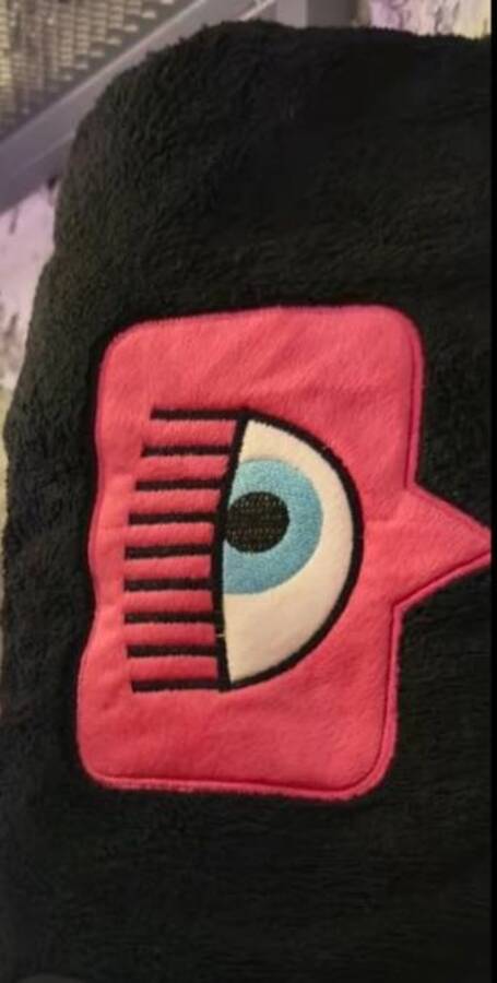 حوله مشکی کیارا