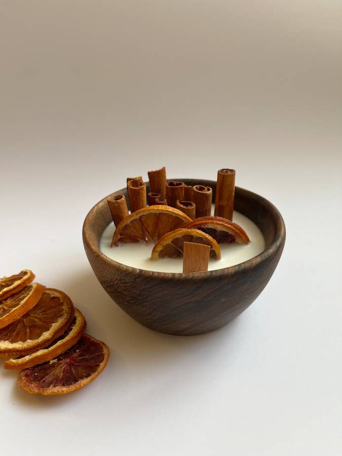 شمع با ظروف چوب گردو