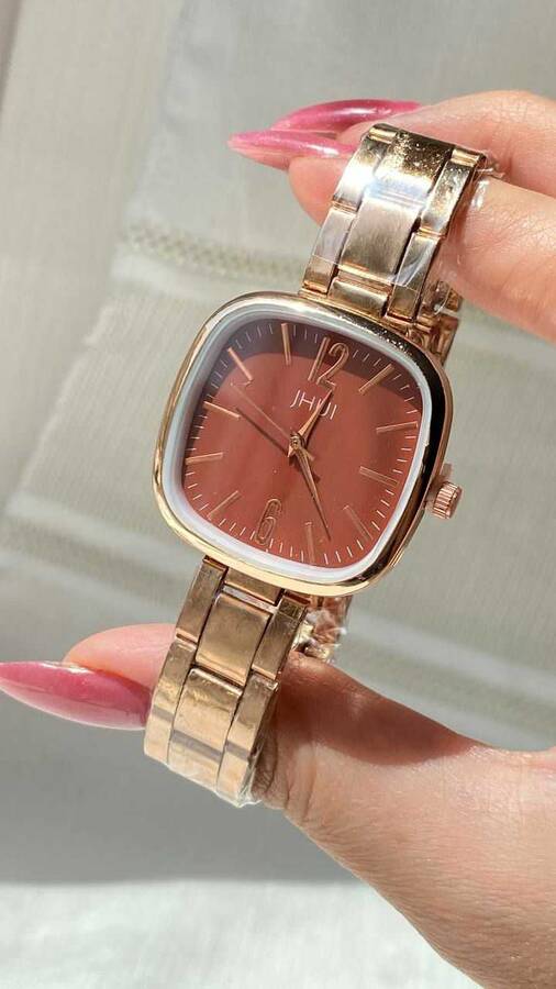 ساعت رزگلد صفحه مربعی