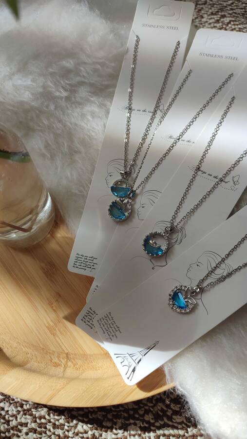 گردنبند دم وال و دریاچه