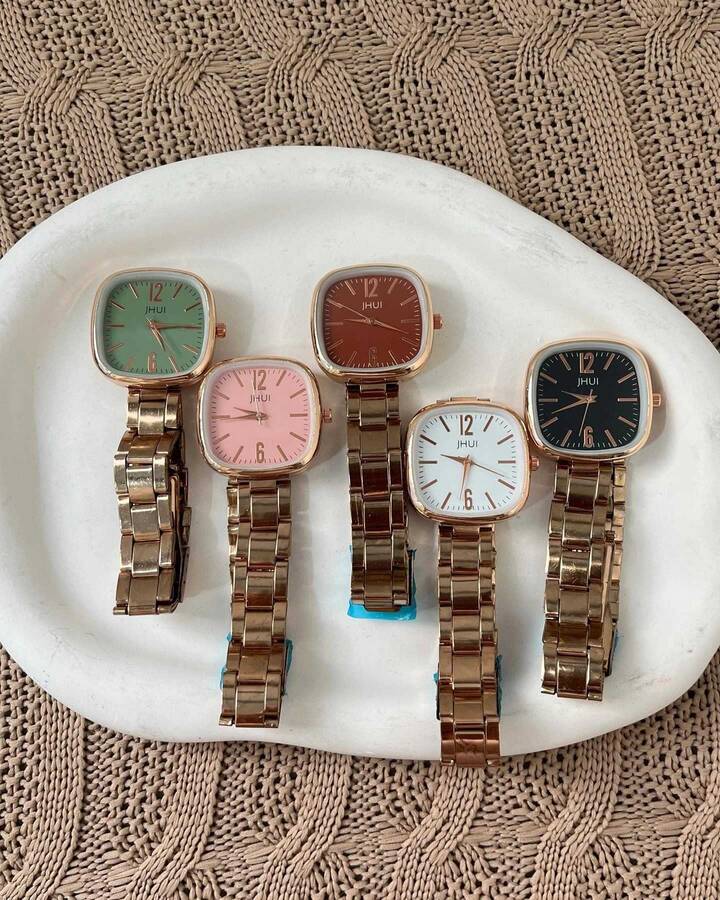 ساعت رزگلد صفحه مربعی