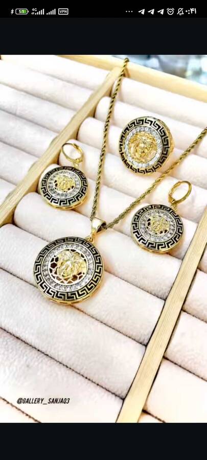 نیم ست ورساچی طرح طلا 