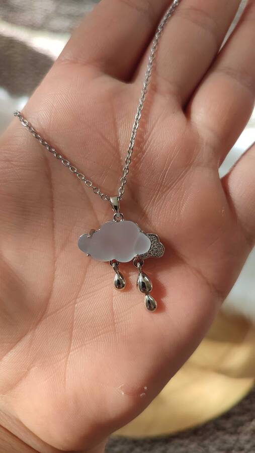 گردنبند ابر بارانی 