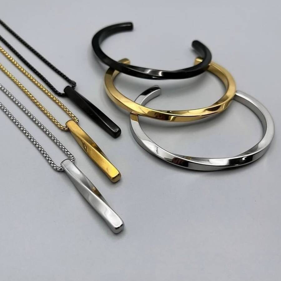 ست گردنبند و بنگل مکعب پیچی 